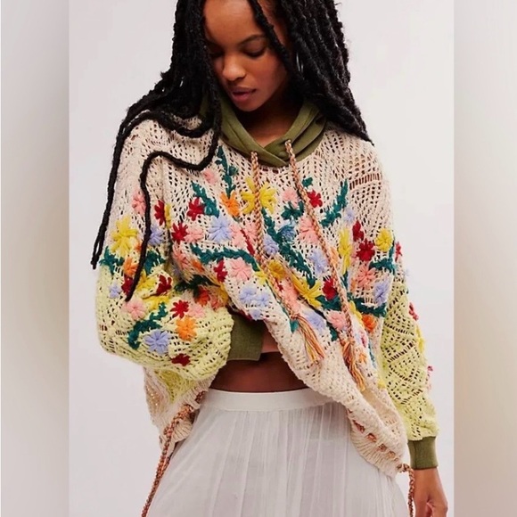 NWT!  Free People Wild Meadow Pullover w Hoodie Crochet Knit Sweater Size L - Picture 2 of 11